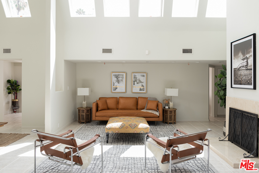 31855 Broad Beach Road Malibu, CA 90265 - Photo 8 of 33