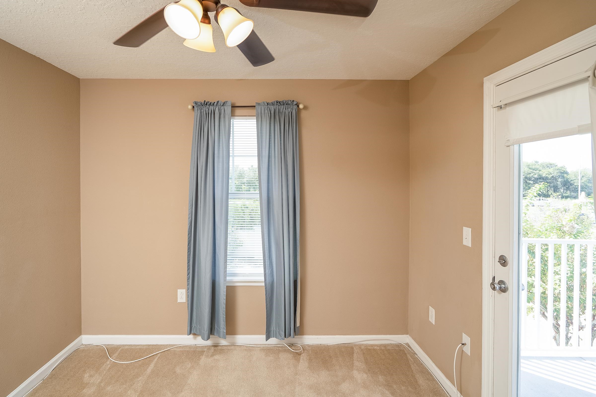 183 Islander Drive St. Augustine, FL 32080 - Photo 29 of 36 an empty room with windows