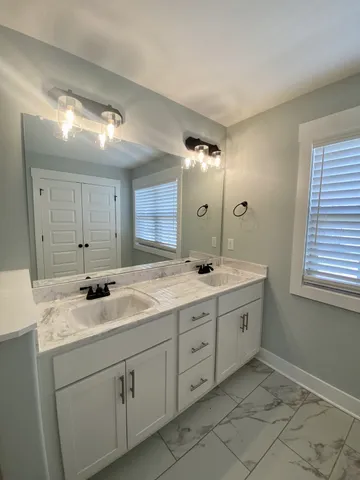 $2,000 | 970 Cherry Blossom Lane, Clarksville, TN 37040