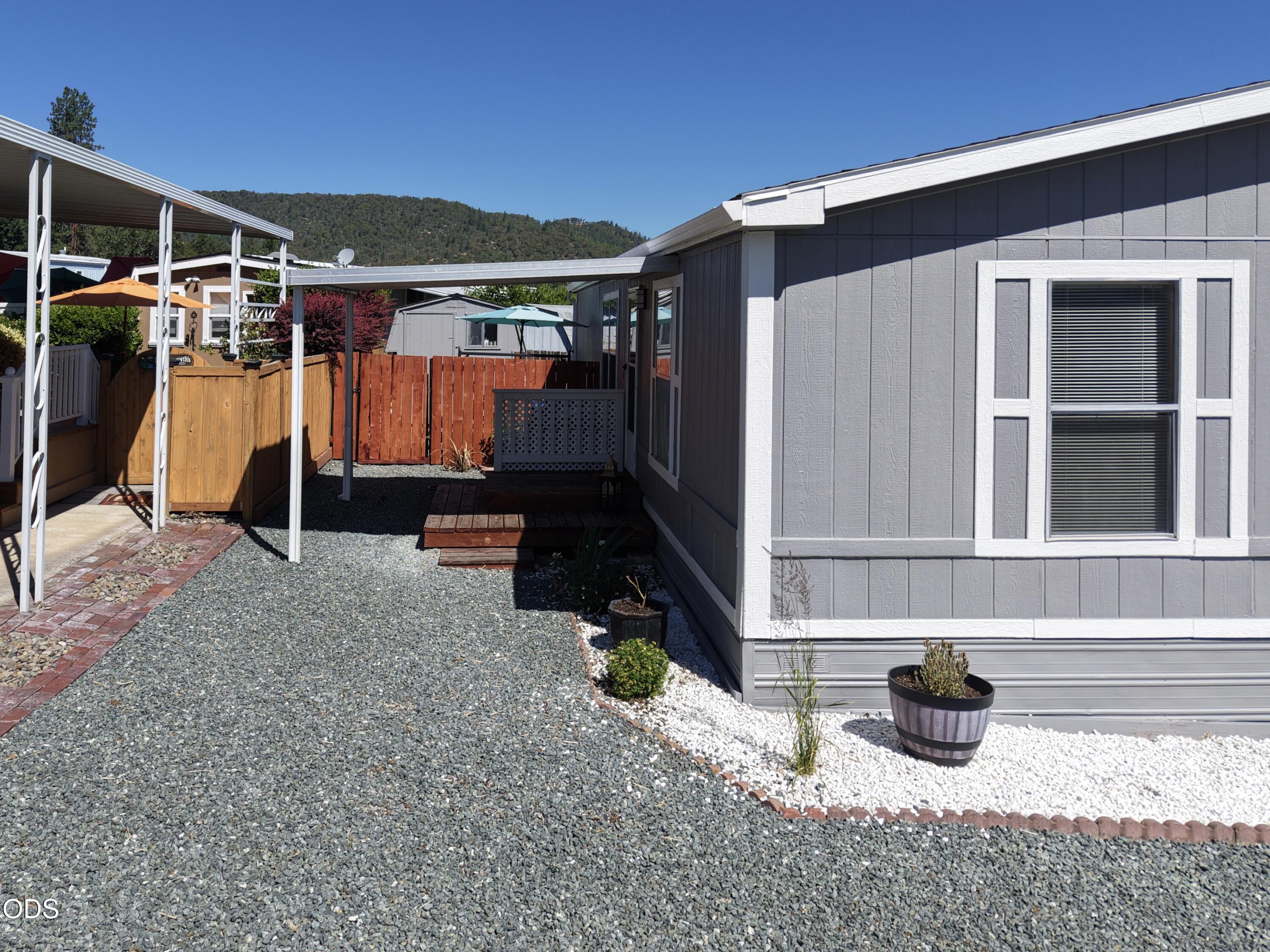 8401 Old Stage Road, Unit 65 Central Point, OR 97502 - Photo 4 of 40
