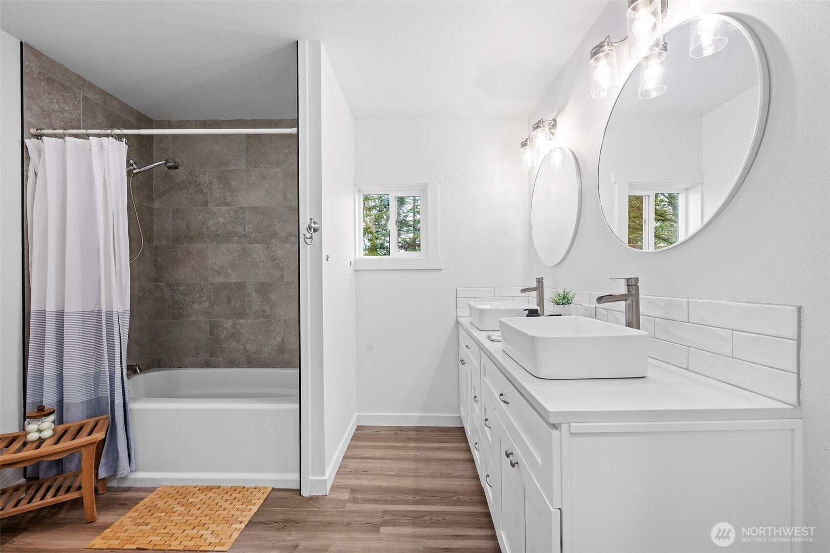 1490 Armstrong Street Raymond, WA 98577 - Photo 13 of 35