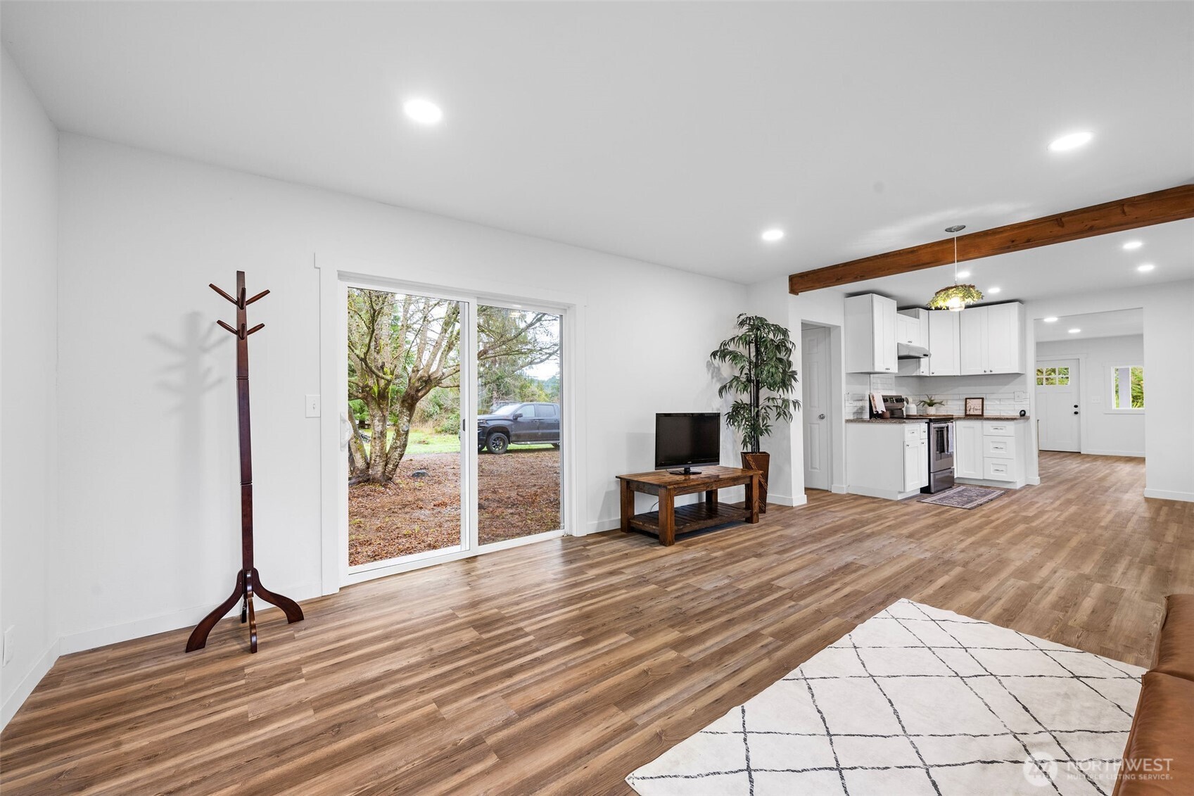 1490 Armstrong Street Raymond, WA 98577 - Photo 20 of 35