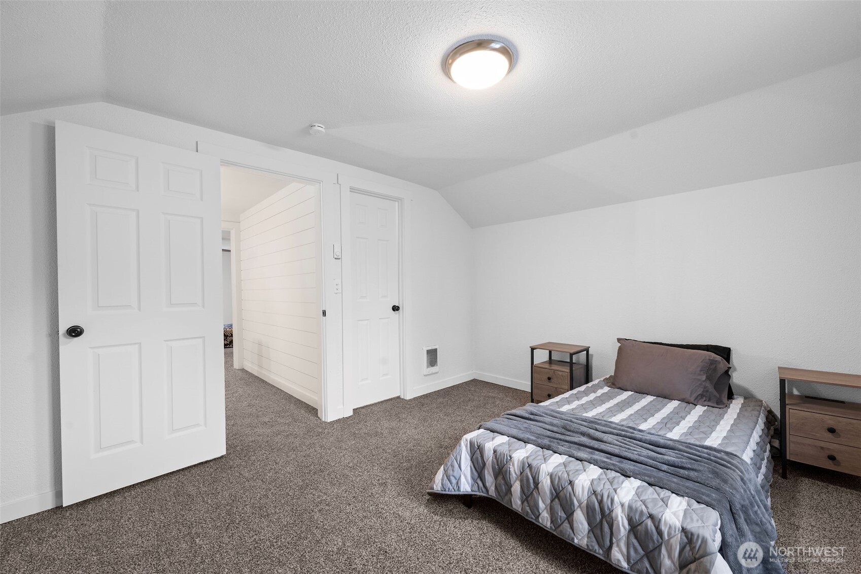 1490 Armstrong Street Raymond, WA 98577 - Photo 32 of 35