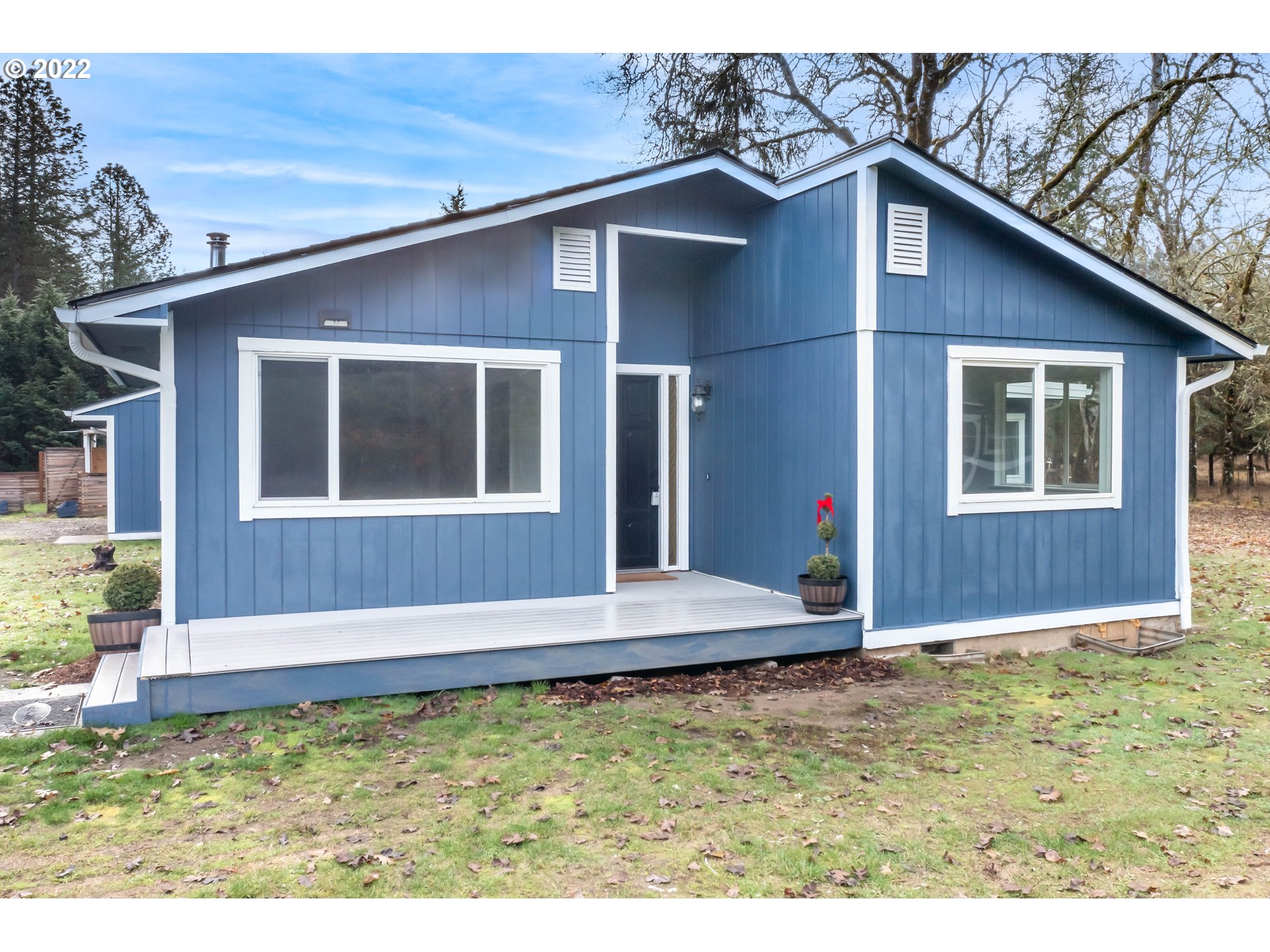25420 Perkins Road Veneta, OR 97487 - Photo 2 of 31 Exterior