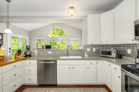 $779,900 | 5366 Park Road, Crozet, VA 22932
