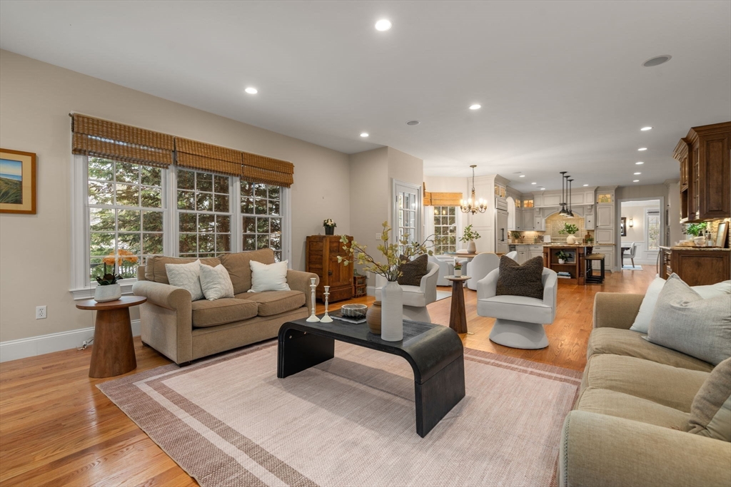 53 Chesterton Road Wellesley, MA 02481 - Photo 11 of 31
