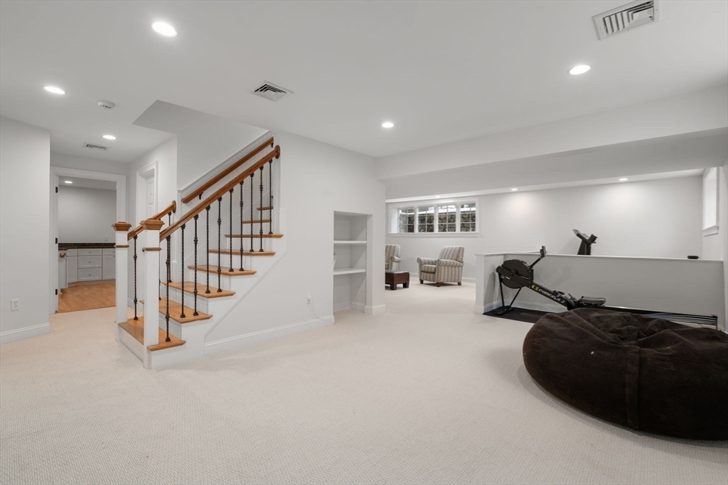 53 Chesterton Road Wellesley, MA 02481 - Photo 27 of 31