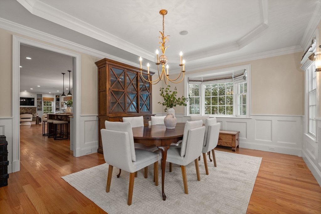 53 Chesterton Road Wellesley, MA 02481 - Photo 5 of 31