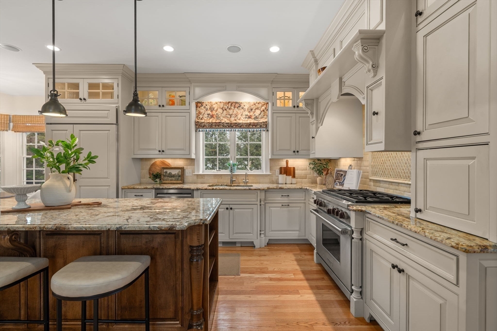 53 Chesterton Road Wellesley, MA 02481 - Photo 7 of 31