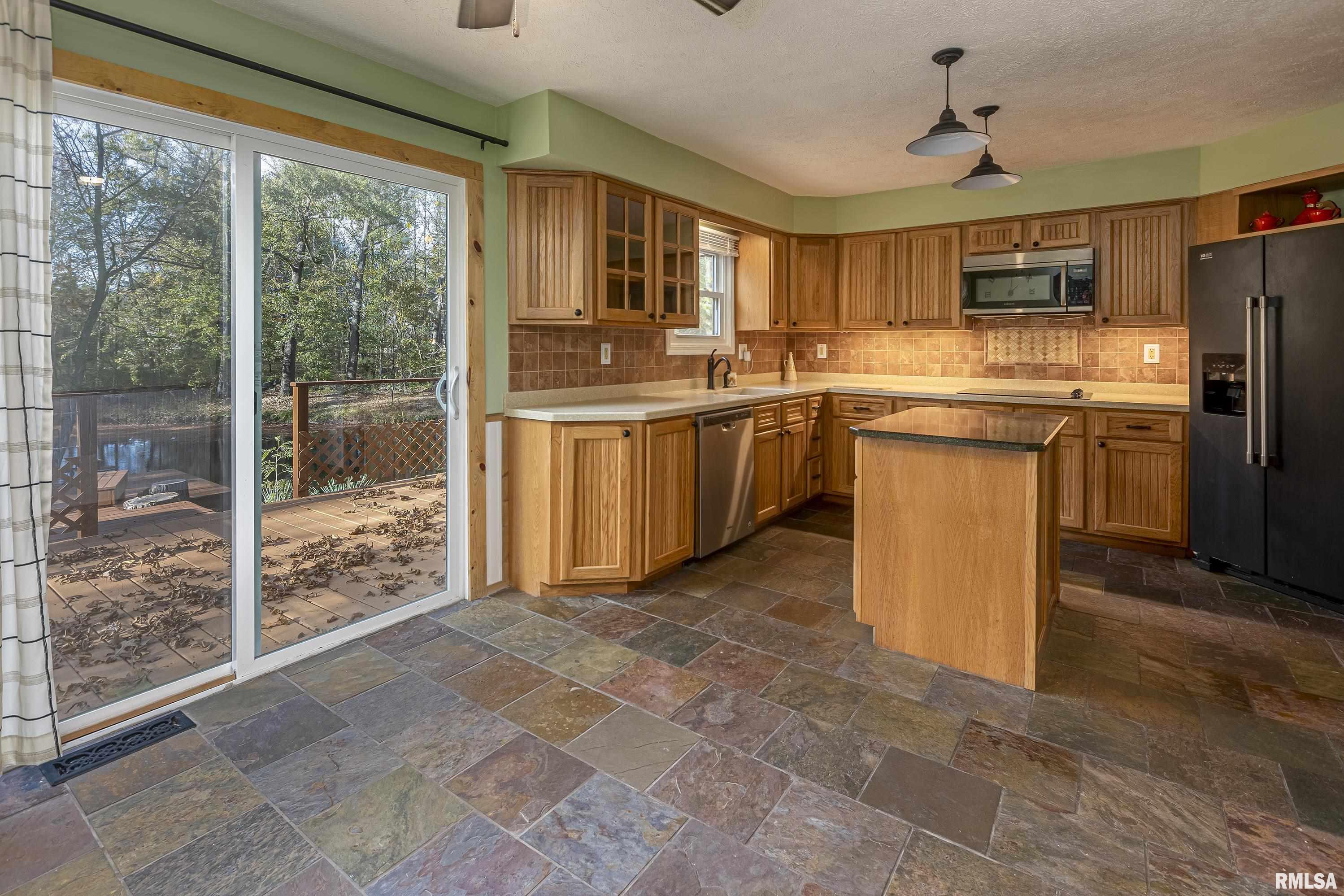 5749 Market Road Marion, IL 62959 - Photo 32 of 60 Gallery Image 32