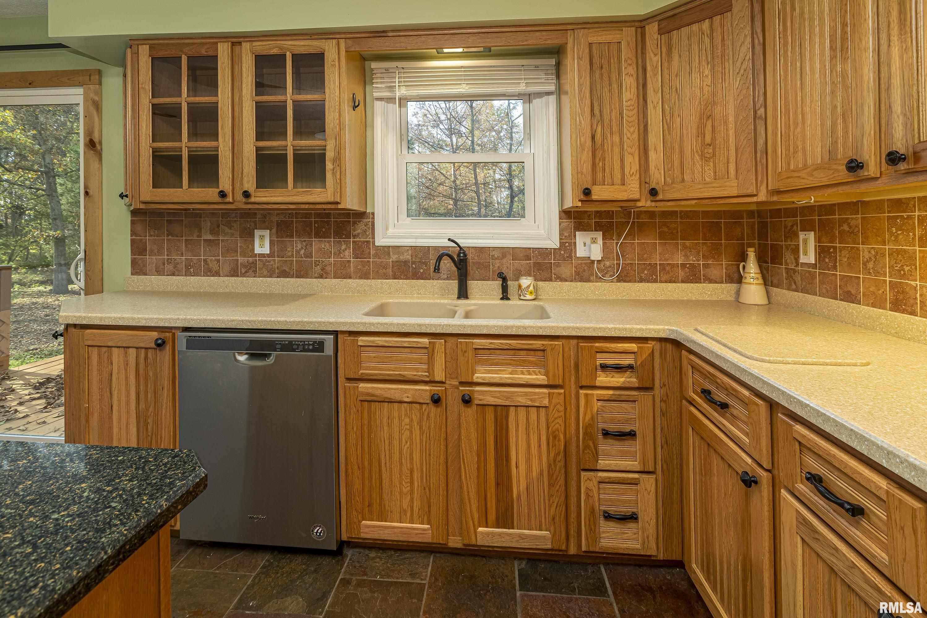5749 Market Road Marion, IL 62959 - Photo 36 of 60 Gallery Image 36