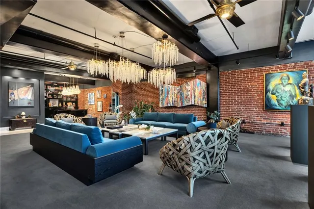 $1,495,000 | 2004 Grand Boulevard, Unit 301, Kansas City, MO 64108