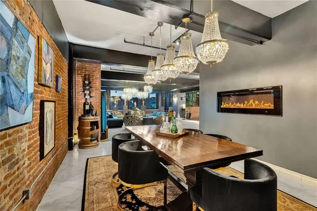 $1,495,000 | 2004 Grand Boulevard, Unit 301, Kansas City, MO 64108