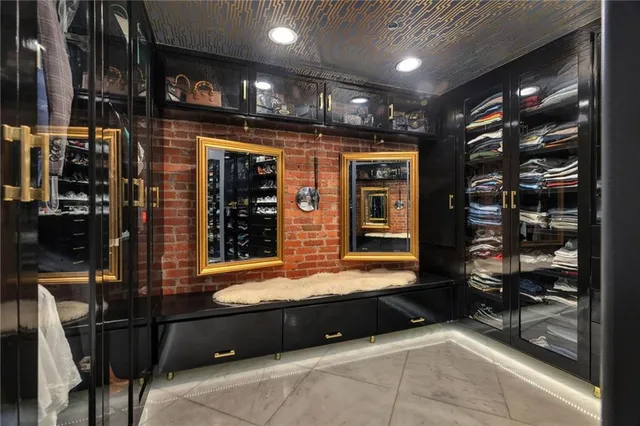 $1,495,000 | 2004 Grand Boulevard, Unit 301, Kansas City, MO 64108