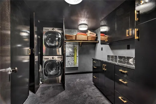 $1,495,000 | 2004 Grand Boulevard, Unit 301, Kansas City, MO 64108