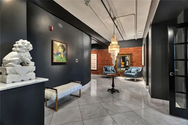 $1,495,000 | 2004 Grand Boulevard, Unit 301, Kansas City, MO 64108