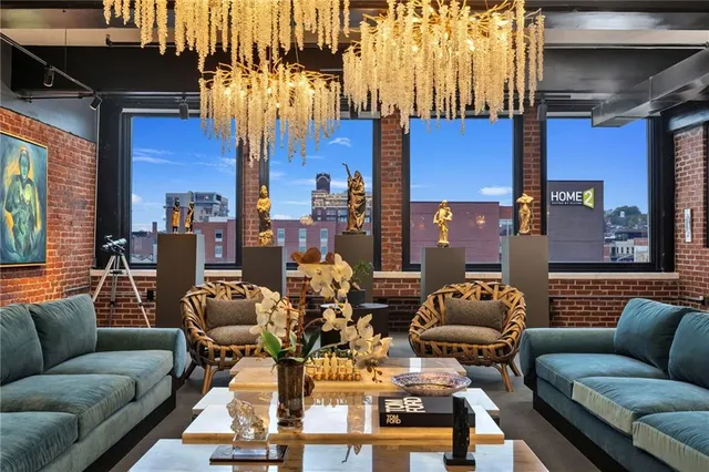 $1,495,000 | 2004 Grand Boulevard, Unit 301, Kansas City, MO 64108