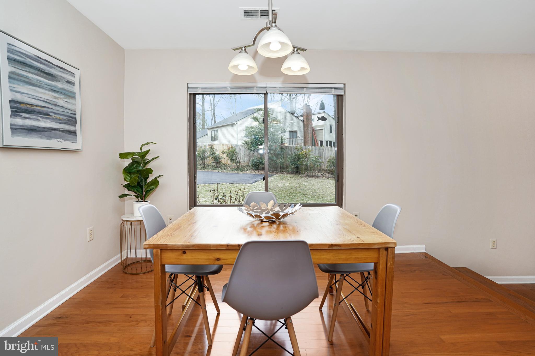 11910 Bennett Road Herndon, VA 20171 - Photo 14 of 66 Gallery Image 14