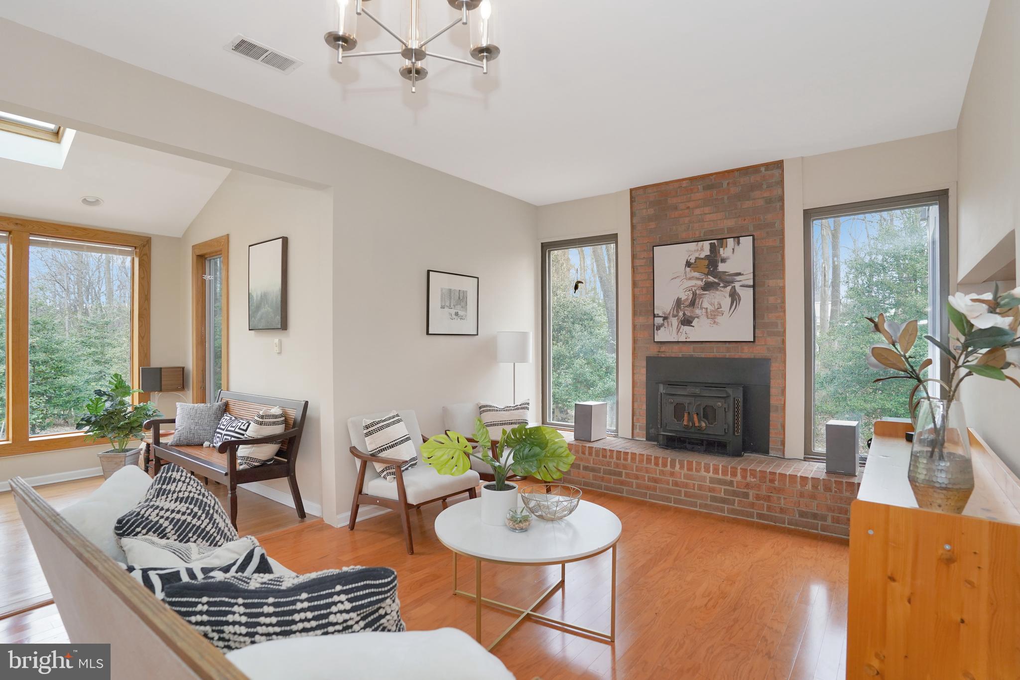 11910 Bennett Road Herndon, VA 20171 - Photo 16 of 66 Gallery Image 16