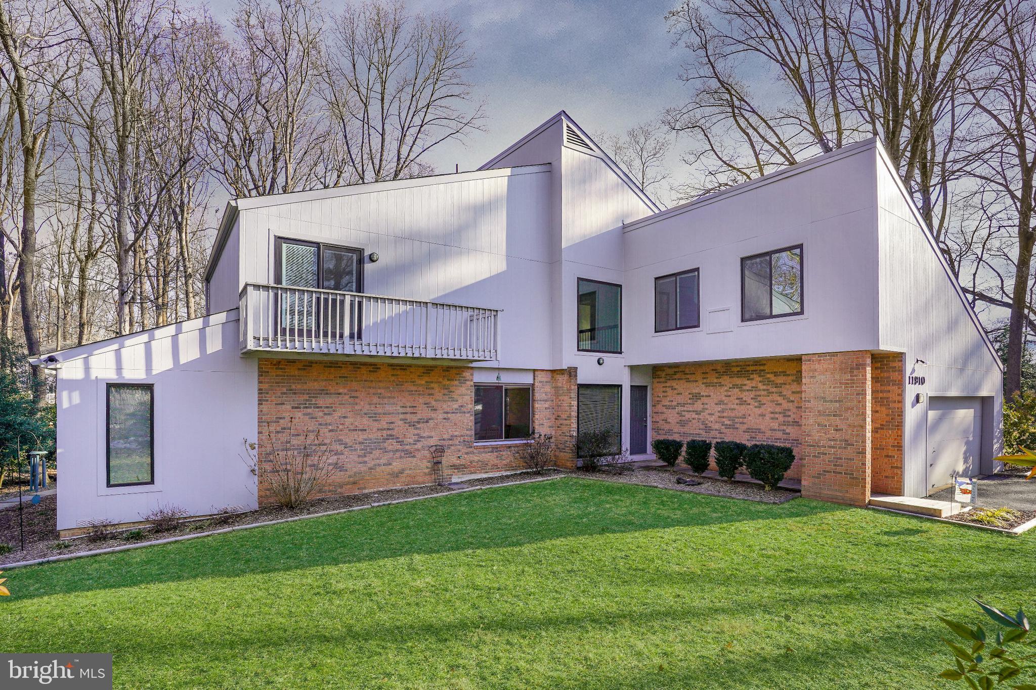11910 Bennett Road Herndon, VA 20171 - Photo 3 of 66 Gallery Image 3