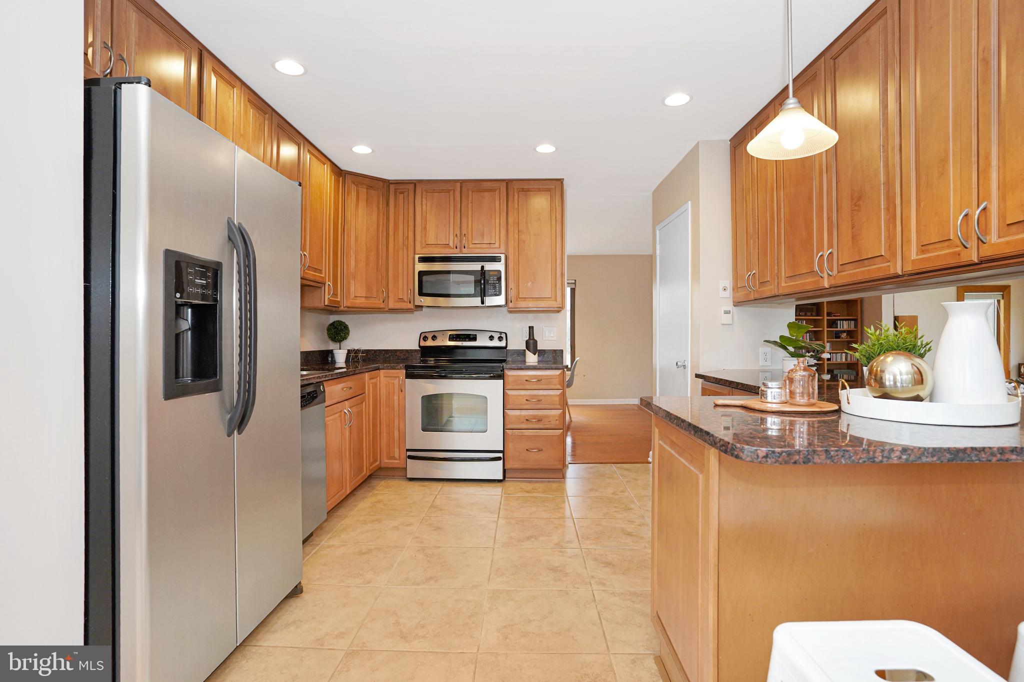 11910 Bennett Road Herndon, VA 20171 - Photo 6 of 66 Gallery Image 6