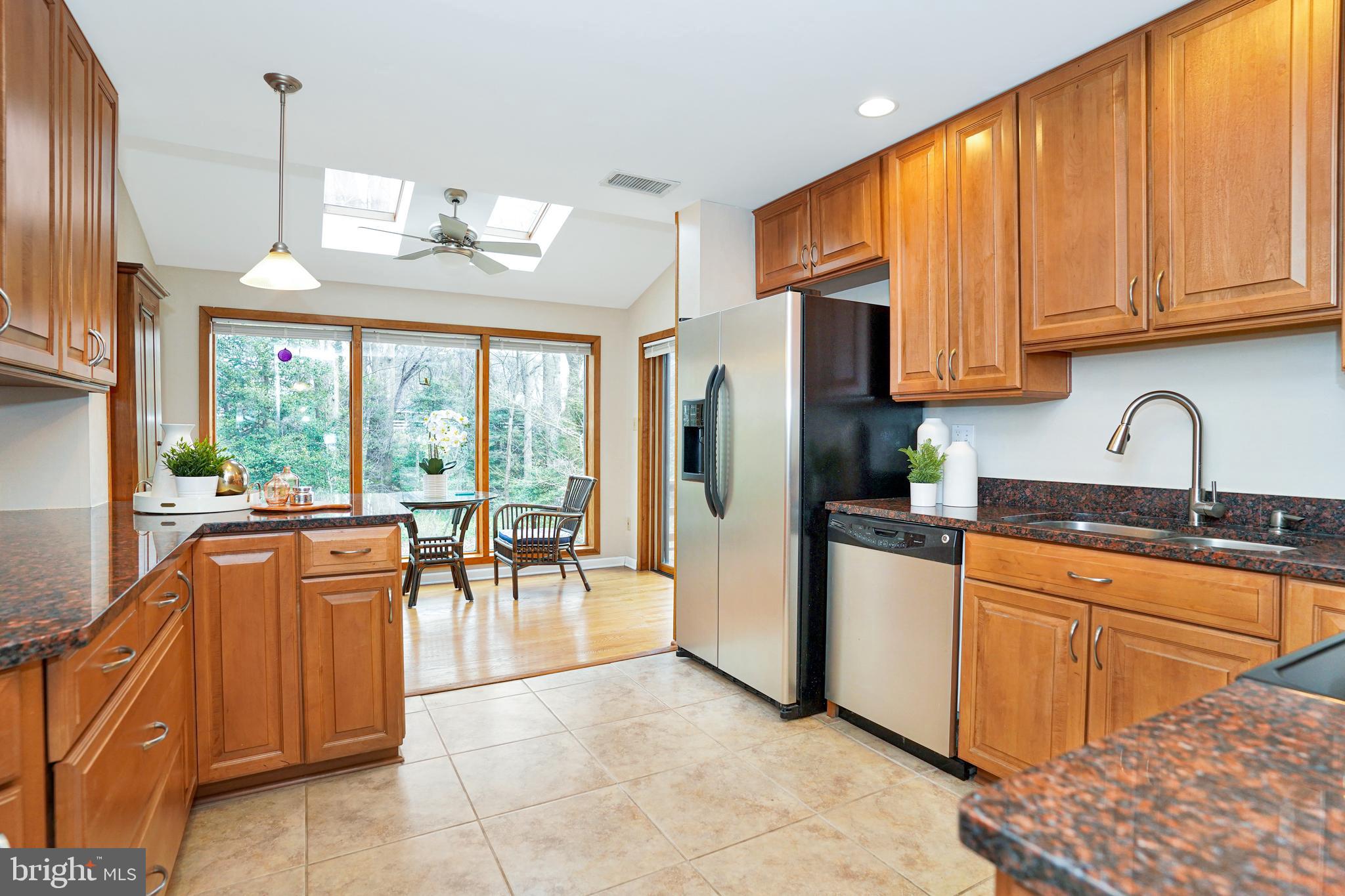 11910 Bennett Road Herndon, VA 20171 - Photo 8 of 66 Gallery Image 8