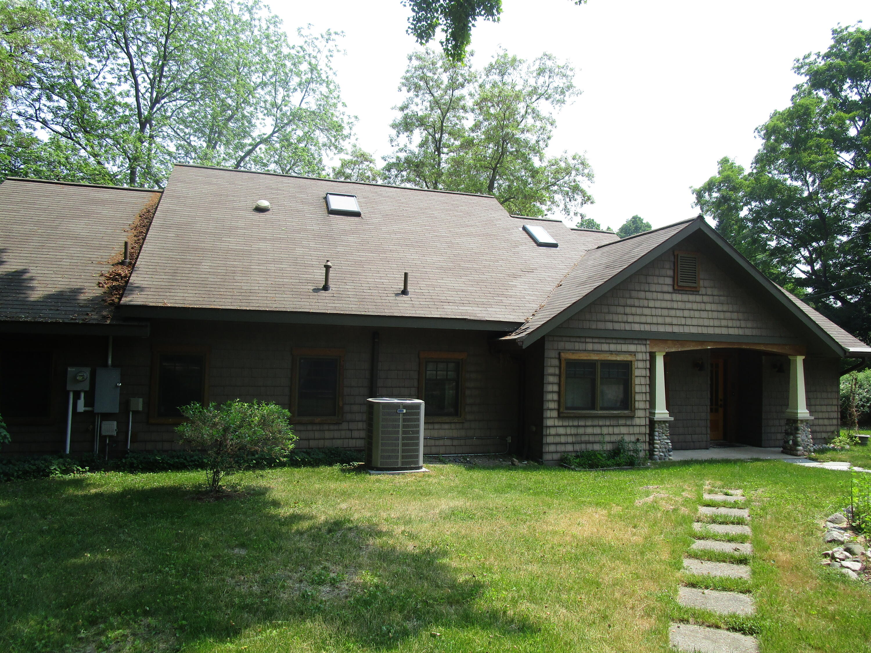 1998 Resort Road Alanson, MI 49706 - Photo 2 of 46 Gallery Image 2