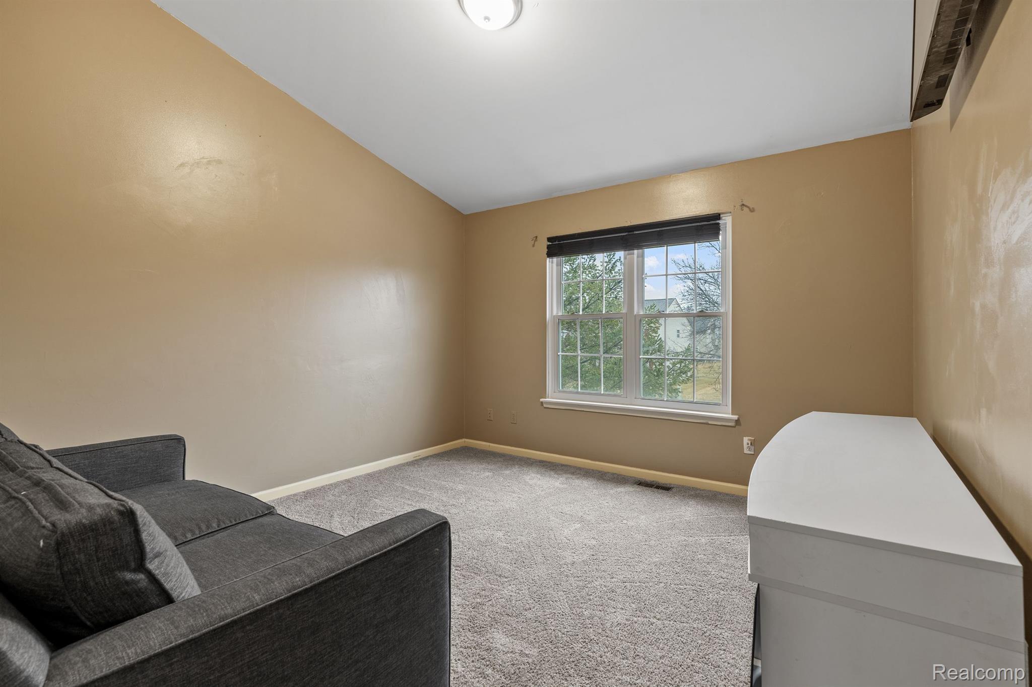 39082 Commons Drive Romulus, MI 48174 - Photo 9 of 32 Gallery Image 9