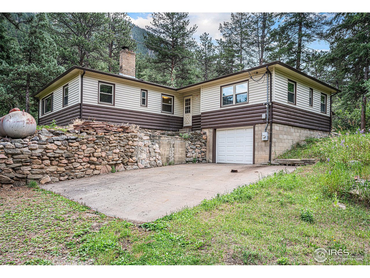 143 Waltonia Road Drake, CO 80515 - Photo 4 of 33
