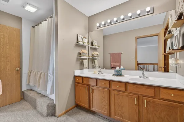 $275,000 | 6923 Clearwater Drive, Unit CM042, Plainfield, IL 60586