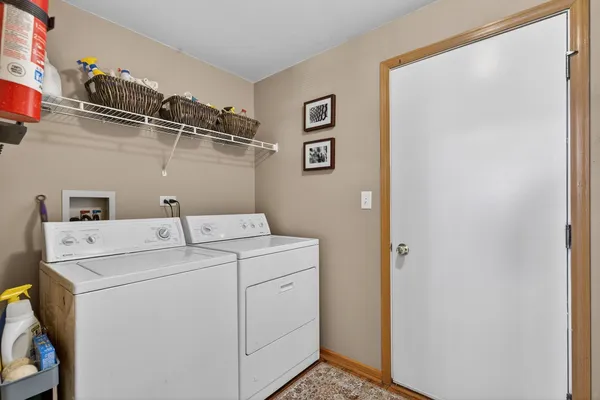 $275,000 | 6923 Clearwater Drive, Unit CM042, Plainfield, IL 60586