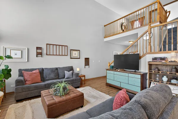 $275,000 | 6923 Clearwater Drive, Unit CM042, Plainfield, IL 60586