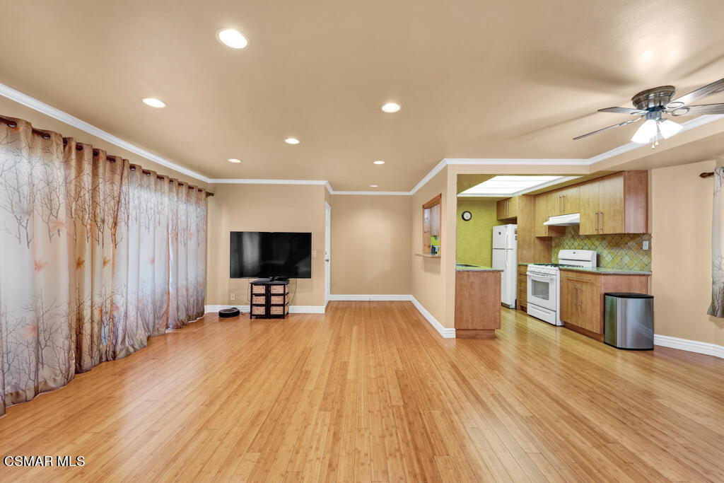 10240 Silverton Avenue, Unit 9 Tujunga, CA 91042 - Photo 3 of 23