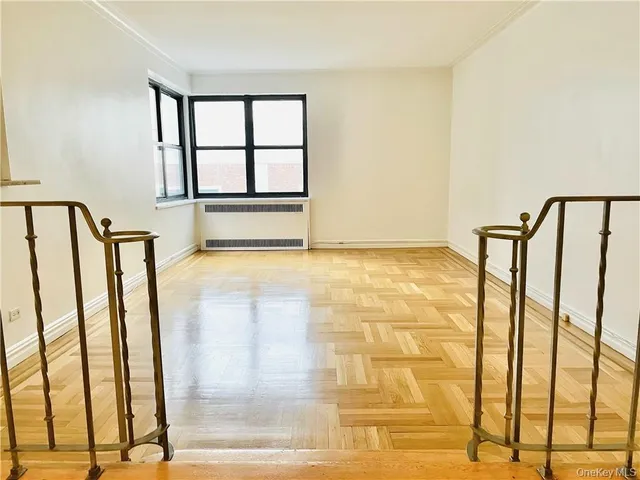 $1,950 | 210 Martine Avenue, Unit 5N, White Plains, NY 10601