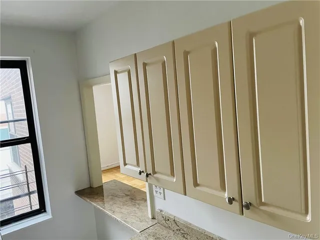 $1,950 | 210 Martine Avenue, Unit 5N, White Plains, NY 10601