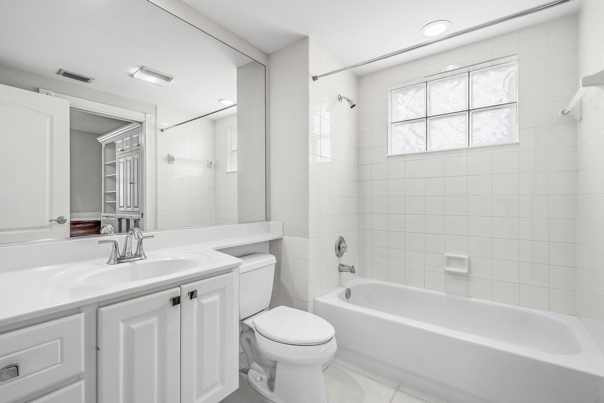 4110 Parkside Drive Jupiter, FL 33458 - Photo 13 of 30 4110 Parkside Drive-10