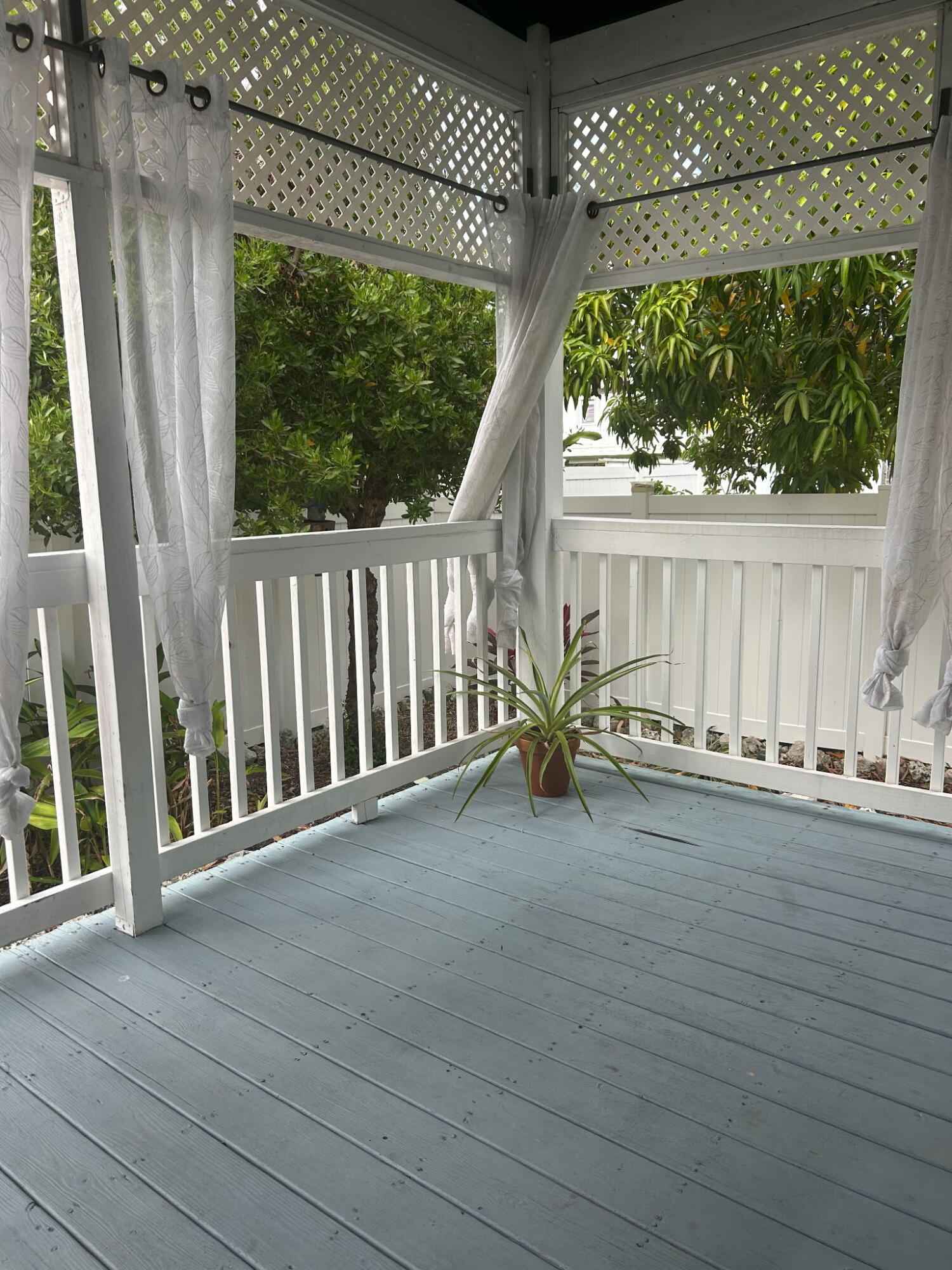 331 Ave F Key West, FL 33040 - Photo 17 of 18 20260419_193316814_iOS 1