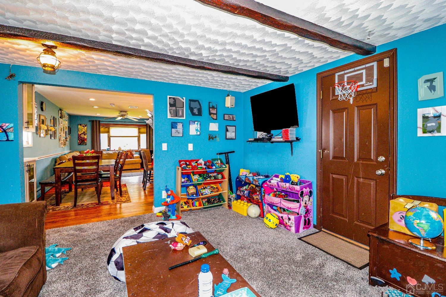 24 Finley Road Edison, NJ 08817 - Photo 22 of 27 a children room with toys