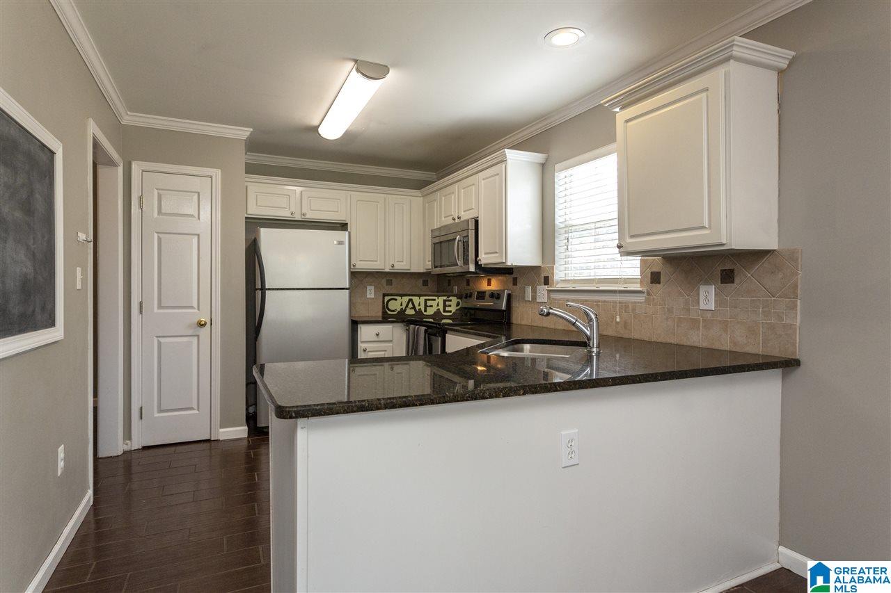 223 Meriweather Lane Calera, AL 35040 - Photo 7 of 38