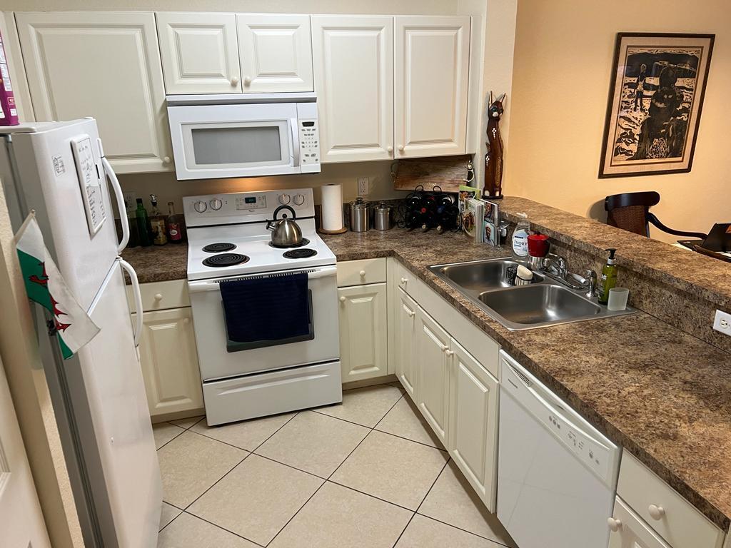 1971 Alamanda Way Riviera Beach, FL 33404 - Photo 9 of 25 af0f33d6-ed37-453c-b193-ef9faf0a4591