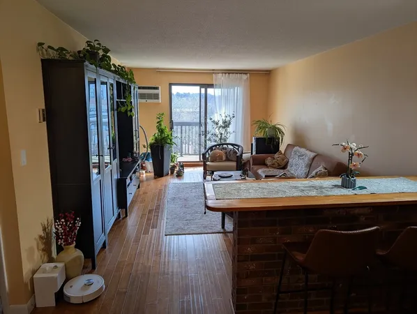 $2,300 | 10 William Street, Unit 62, Watertown, MA 02472