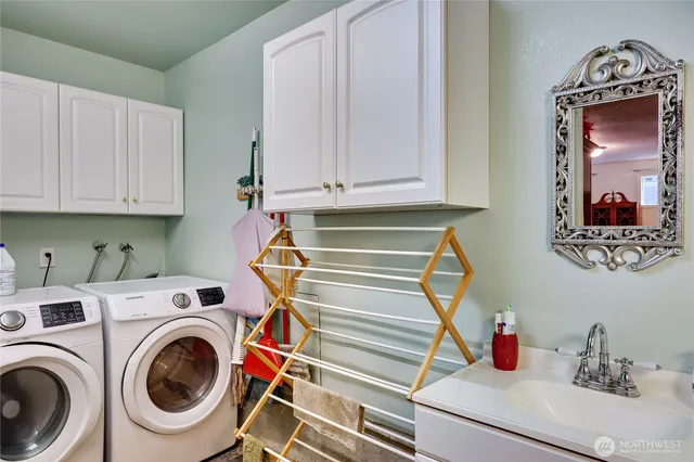 $580,000 | 2120 Northeast Edwin Court, Poulsbo, WA 98370