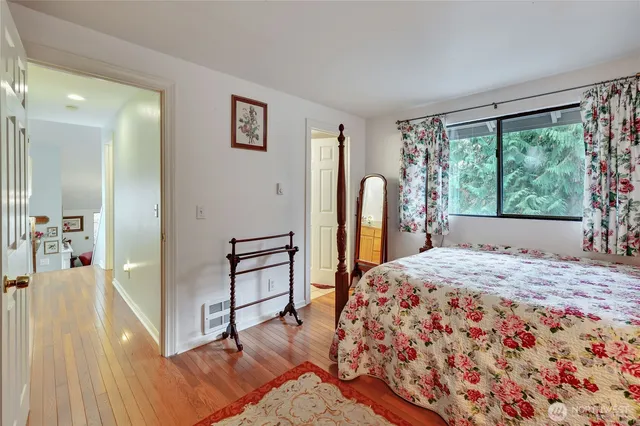 $580,000 | 2120 Northeast Edwin Court, Poulsbo, WA 98370