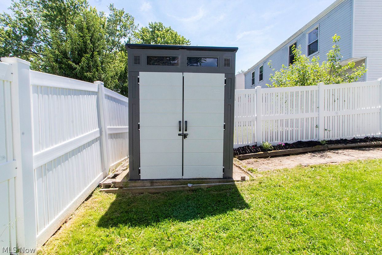 816 Wadsworth Road, Unit A7 Medina, OH 44256 - Photo 28 of 29 Shed in back yard