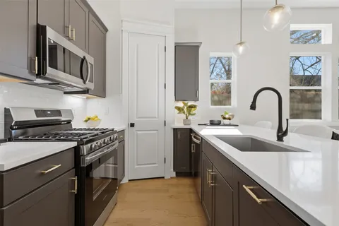 $389,900 | 9311 Montridge Drive, Houston, TX 77080