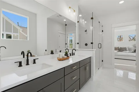 $389,900 | 9311 Montridge Drive, Houston, TX 77080