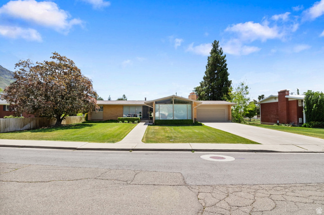 576 East 3950 North Provo, UT 84604 - Photo 4 of 47