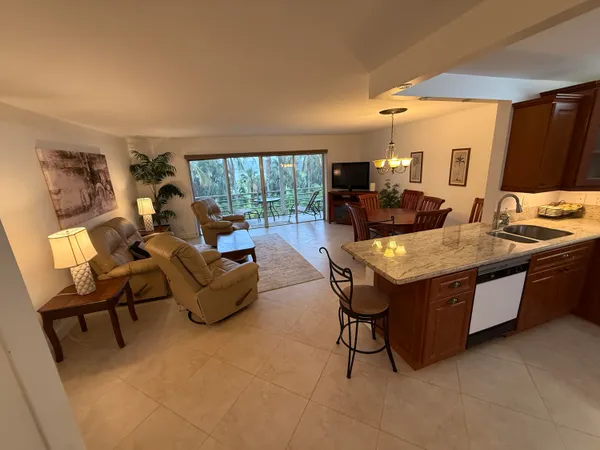 $2,350 | 300 Northeast 14th Avenue, Unit 411, Hallandale Beach, FL 33009