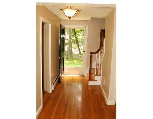 5 King Arthur Court Boxford, MA 01921 - Photo 8 of 14 Gallery Image 8