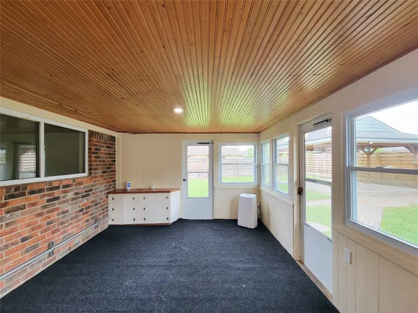 $2,350 | 12611 Dermott Drive, Houston, TX 77065